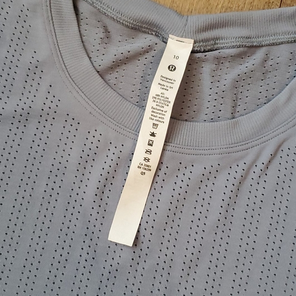 Lululemon Train To Be Top - Picture 2 of 3